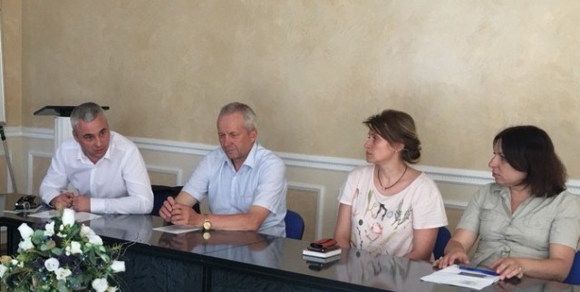 Представники НЦЕІ та гості круглого столу